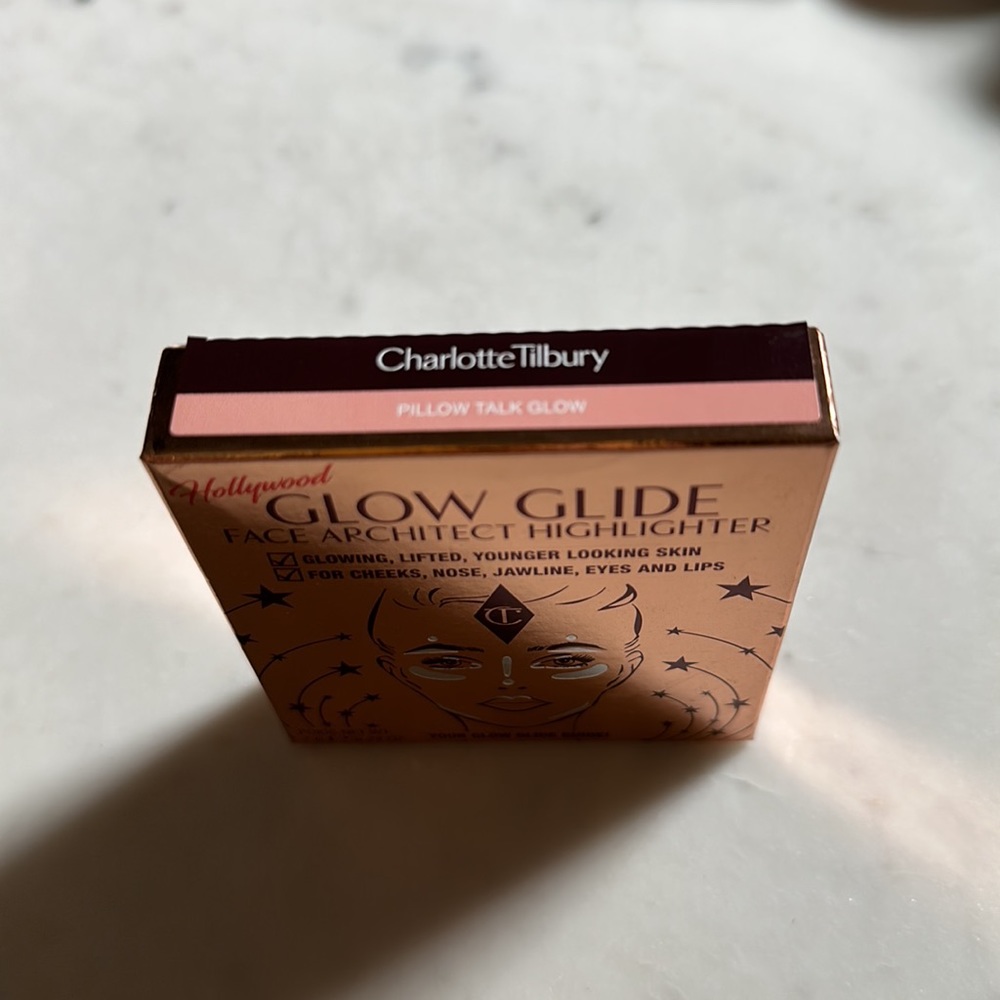 Charlotte Tillbury Glow Guide Face Architect Highlighter in Pillow Talk Glow - Picture 3 of 4